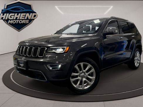 Used 2017 Jeep Grand Cherokee Limited w/ Luxury Group II image 2