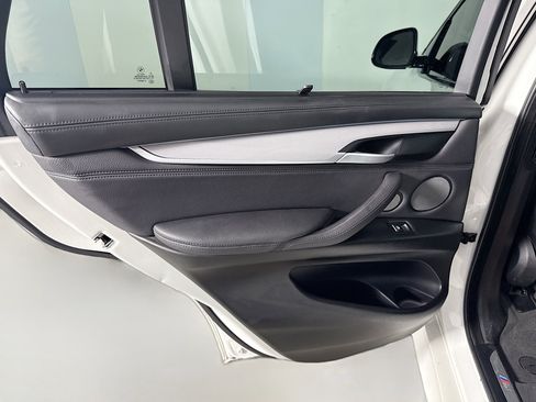 Used 2017 BMW X5 xDrive50i image 26