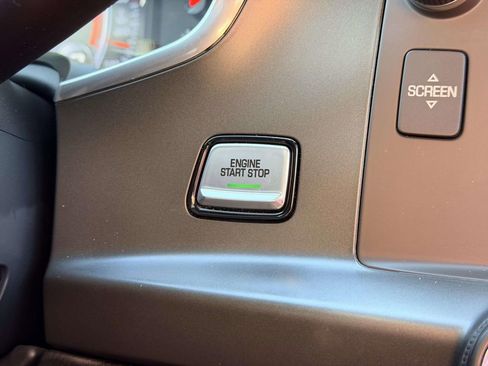 Used 2019 Chevrolet Corvette Stingray Coupe w/ 1LT image 7