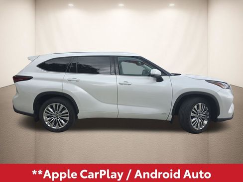 Used 2025 Toyota Highlander Platinum AWD/4WD image 3
