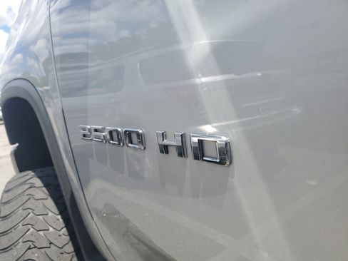 Used 2020 Chevrolet Silverado 2500 LTZ w/ LTZ Plus Package AWD/4WD image 8