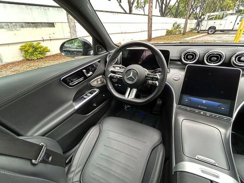 Used 2025 Mercedes-Benz C 300 4MATIC Sedan image 9