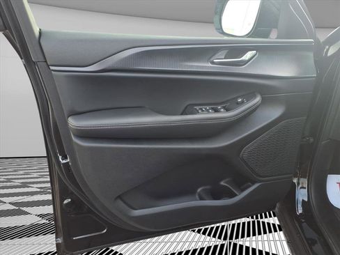 New 2025 Jeep Grand Cherokee L Altitude image 20