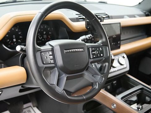 Used 2024 Land Rover Defender 130 X-Dynamic SE image 22