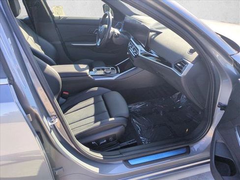 Used 2024 BMW 330i Sedan w/ Convenience Package RWD image 22