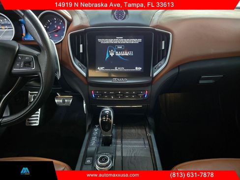 Used 2017 Maserati Ghibli S Q4 AWD/4WD image 19