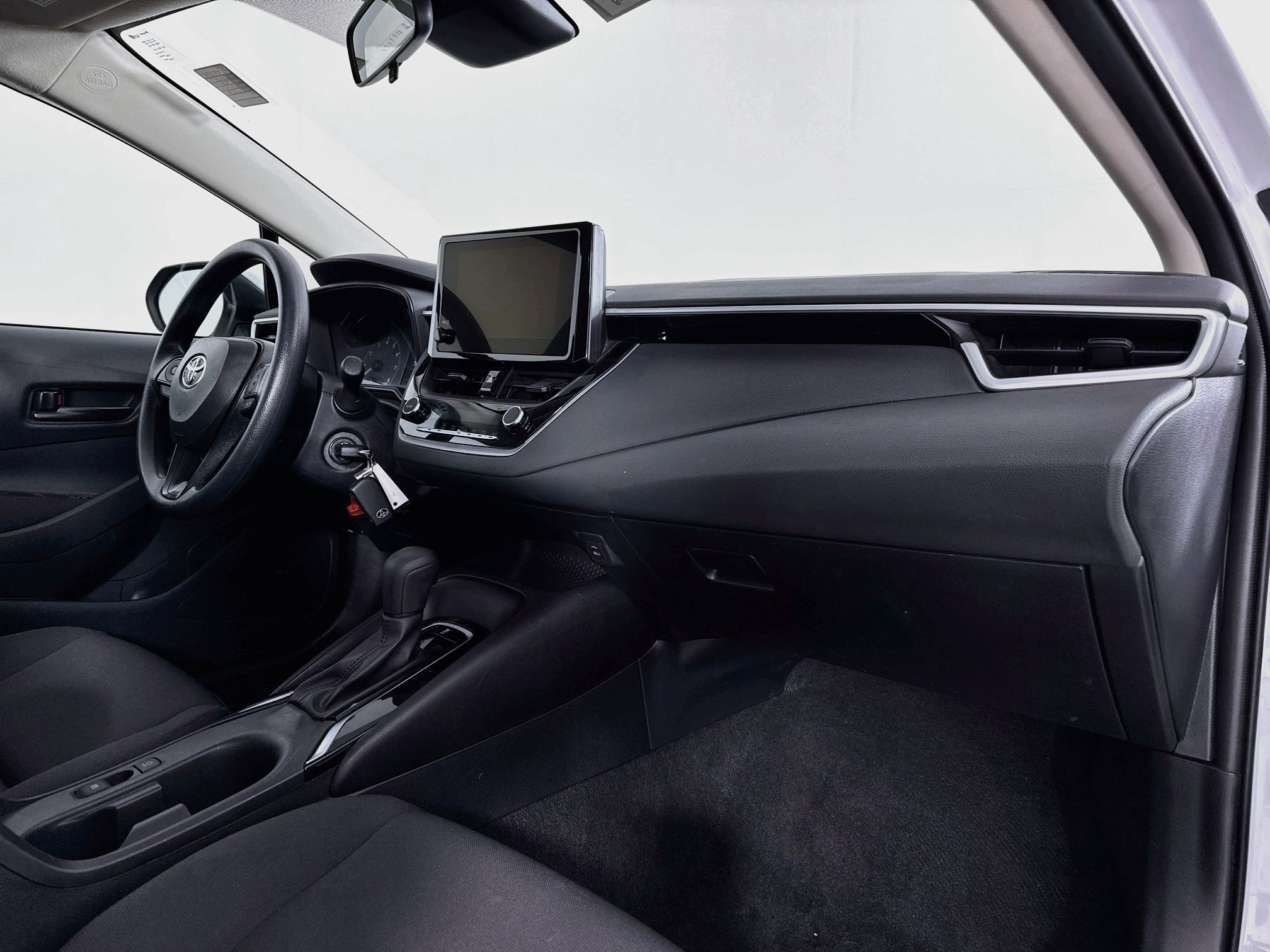 Certified 2025 Toyota Corolla LE FWD image 28