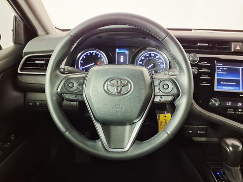 Used 2020 Toyota Camry SE w/ Carpet Mat Package FWD image 15