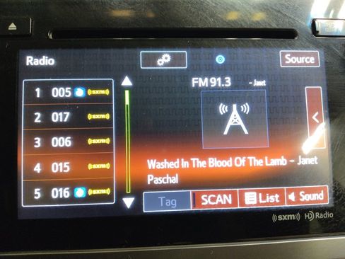 Used 2016 Subaru Outback 3.6R Limited image 25