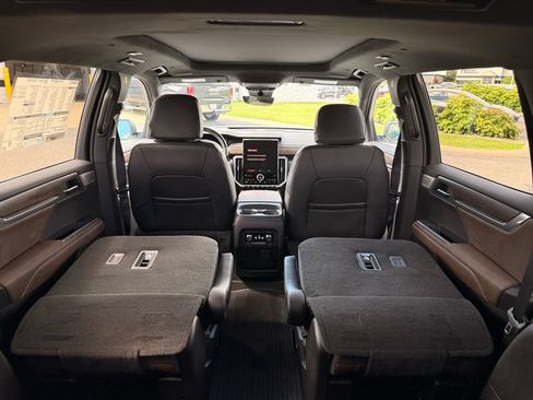 New 2026 GMC Acadia Denali Ultimate w/ LPO, Floor Liner Package FWD image 25