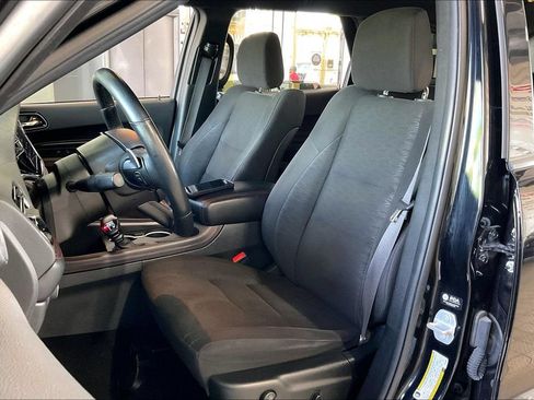 Used 2025 Dodge Durango GT RWD image 3