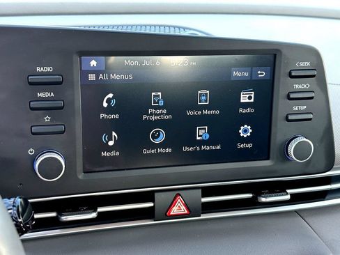 Used 2025 Hyundai Elantra Sport FWD image 16
