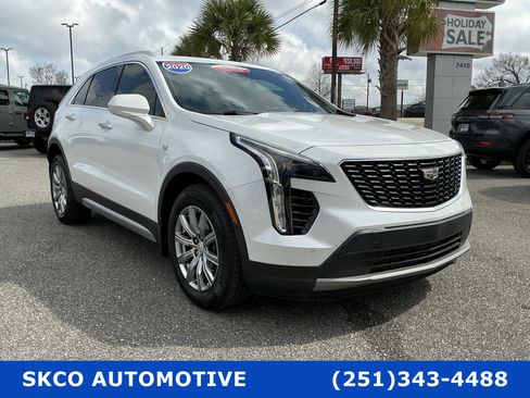 Used 2020 Cadillac XT4 Premium Luxury w/ Driver Awareness Package image 7