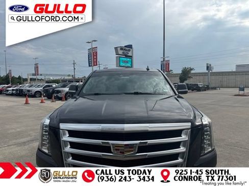 Used 2015 Cadillac Escalade Premium AWD/4WD image 2