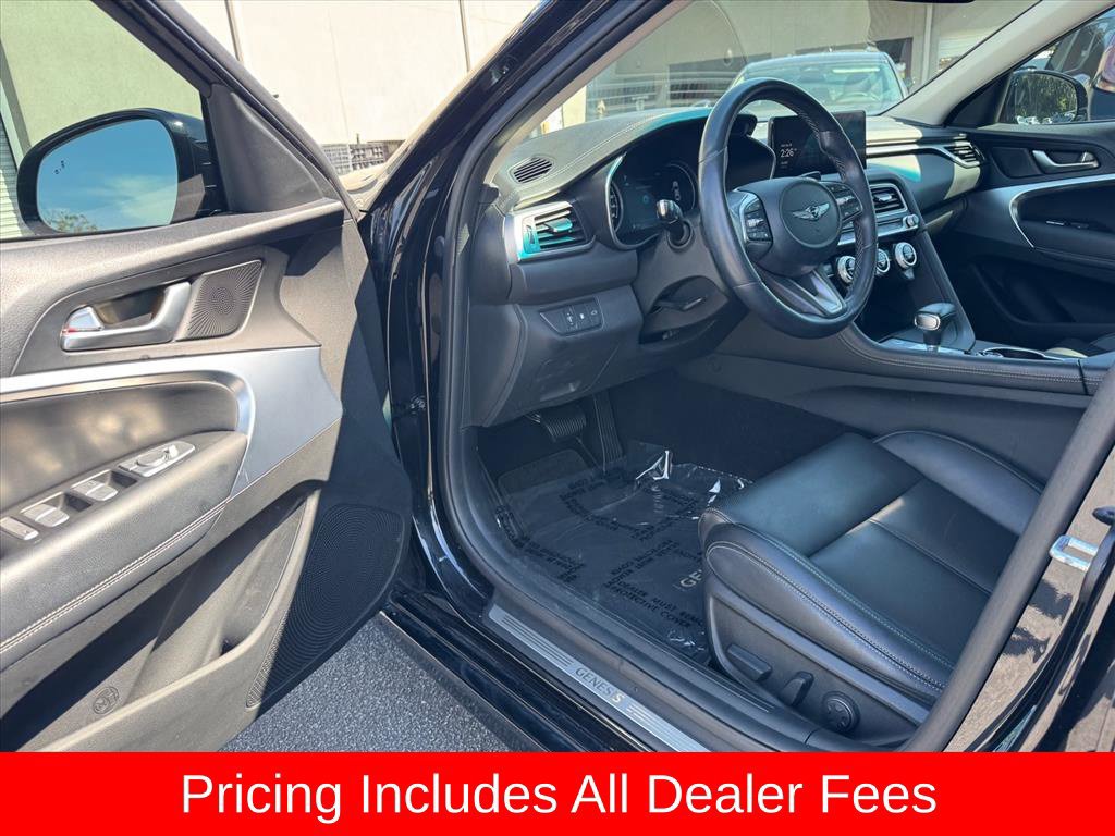 Used 2022 Genesis G70 2.0T RWD image 13