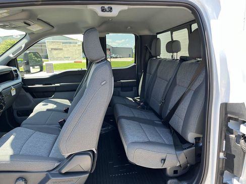 New 2025 Ford F550 4x4 SuperCab Super Duty image 8