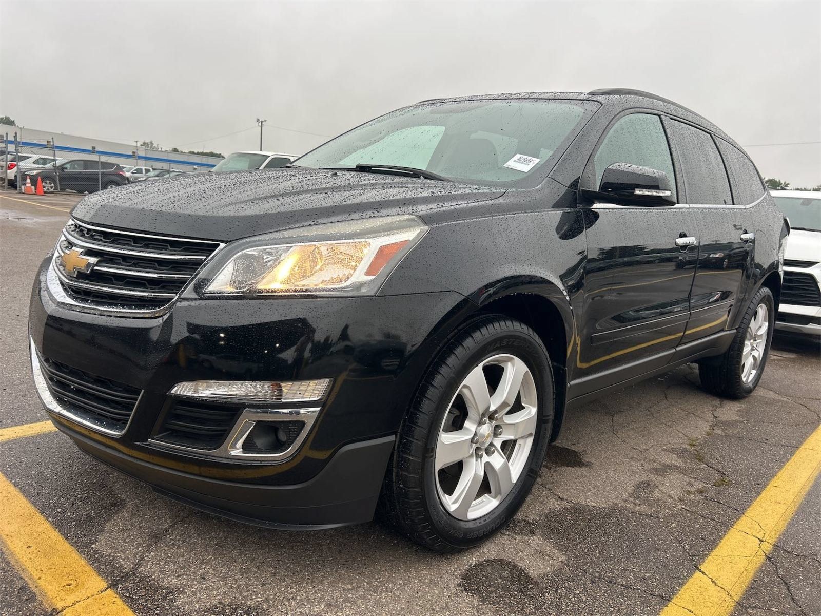 Used 2017 Chevrolet Traverse LT w/ Style and Technology Package AWD/4WD image 1