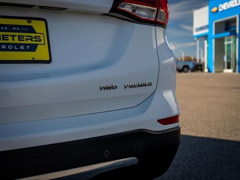 Used 2022 Chevrolet Equinox Premier image 10