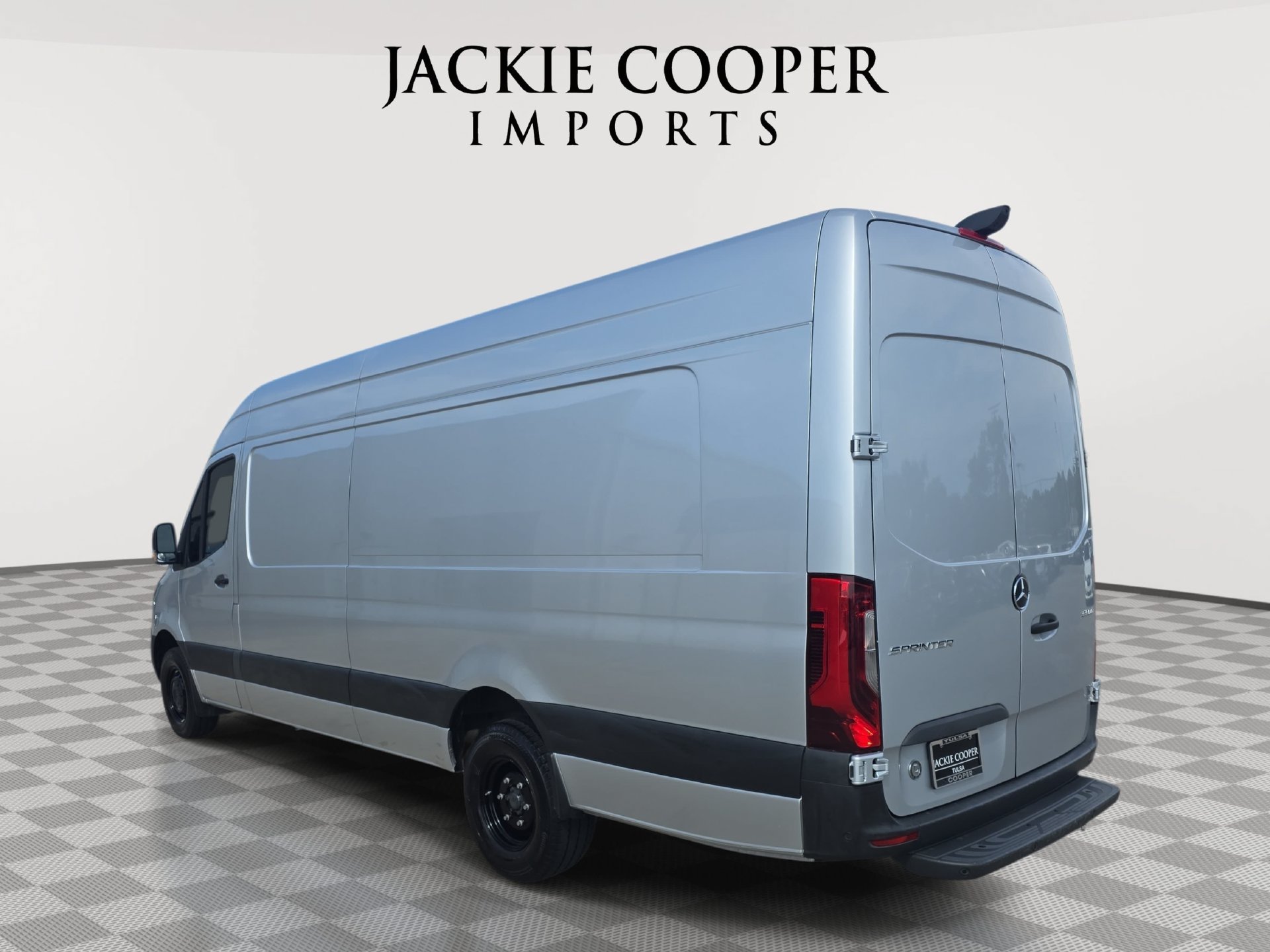 Used 2023 Mercedes-Benz Sprinter 3500 image 7
