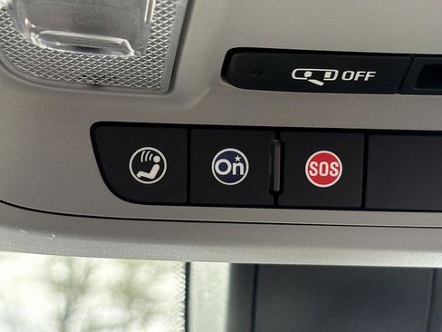 Used 2018 Chevrolet Equinox LS image 25