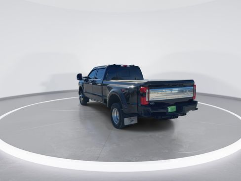 Certified 2025 Ford F350 Platinum w/ Platinum Plus Package image 9