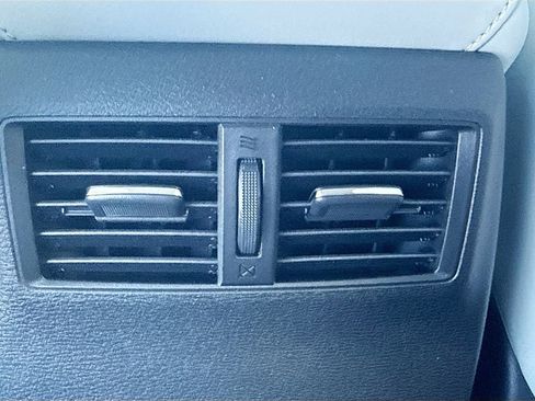 New 2026 Mitsubishi Outlander SE image 27