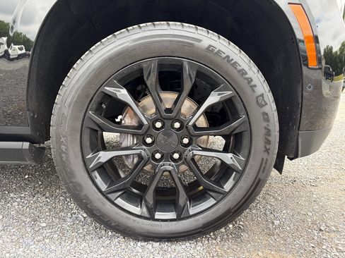 Used 2025 GMC Yukon XL Denali w/ Sun & Power Step Package AWD/4WD image 26