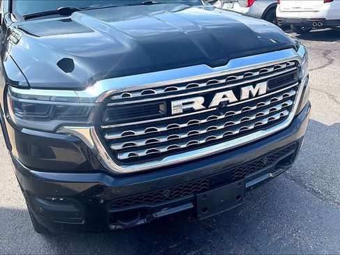 Used 2025 RAM 1500 Limited AWD/4WD image 5