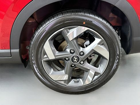 New 2025 Hyundai Venue SEL image 29