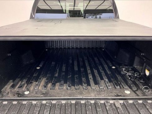 Used 2020 Toyota Tacoma TRD Off-Road image 28