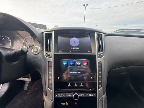 Used 2016 INFINITI Q50 Premium image 15