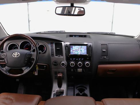 Used 2012 Toyota Sequoia Platinum AWD/4WD image 54