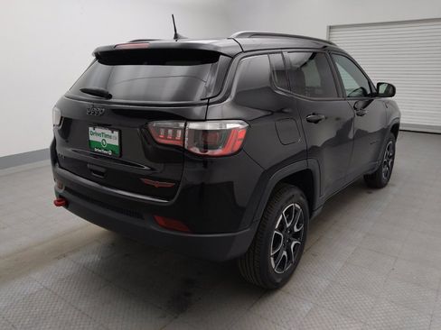 Used 2024 Jeep Compass Trailhawk AWD/4WD image 9