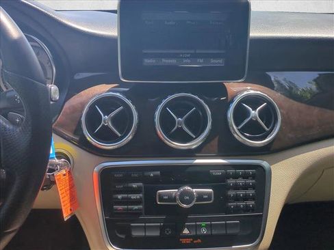 Used 2015 Mercedes-Benz GLA 250 image 15