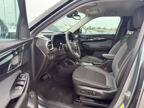 Certified 2024 Chevrolet TrailBlazer LT w/ Convenience Package AWD/4WD image 12