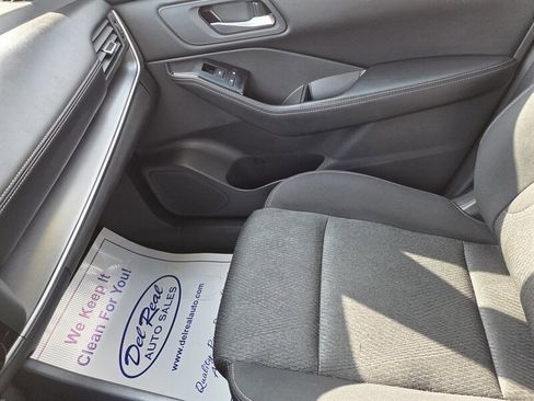 Used 2024 Nissan Rogue SV image 23