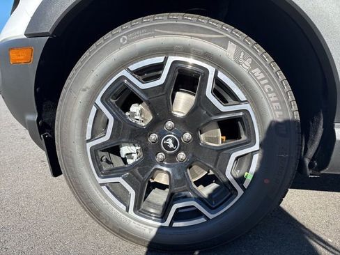 New 2025 Ford Bronco Sport Outer Banks w/ Outer Banks Tech Package+ image 9