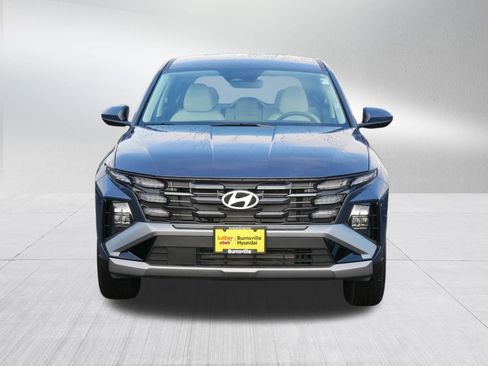 Certified 2025 Hyundai Tucson SE image 2
