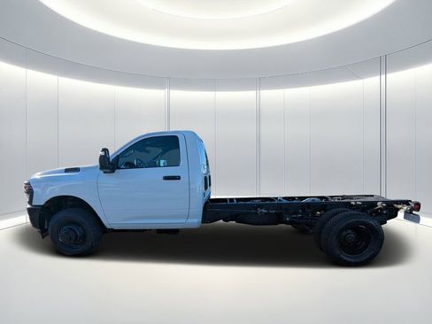 New 2026 RAM 3500 Tradesman image 5