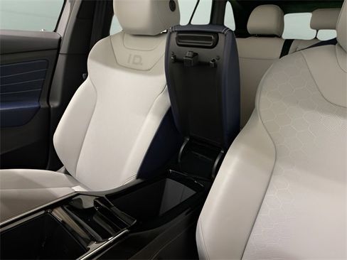 Used 2023 Volkswagen ID.4 Pro S image 58