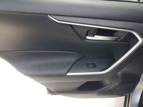 Used 2023 Toyota RAV4 XLE Premium image 15