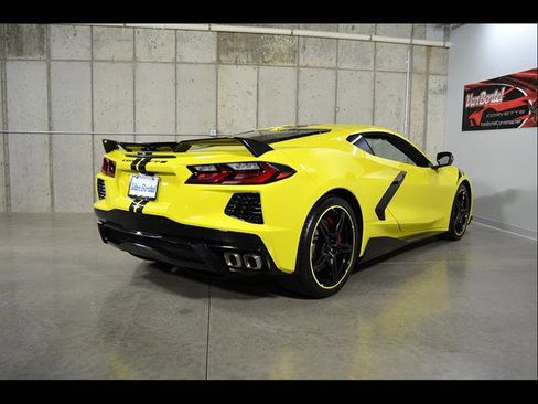 Used 2022 Chevrolet Corvette Stingray Premium Cpe w/ Z51 Performance Package RWD image 8