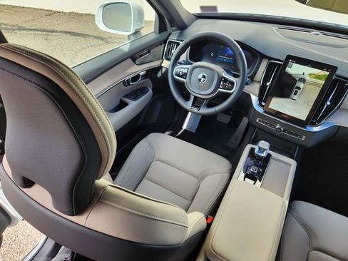 New 2026 Volvo XC90 B6 Plus w/ Protection Package Premier image 10