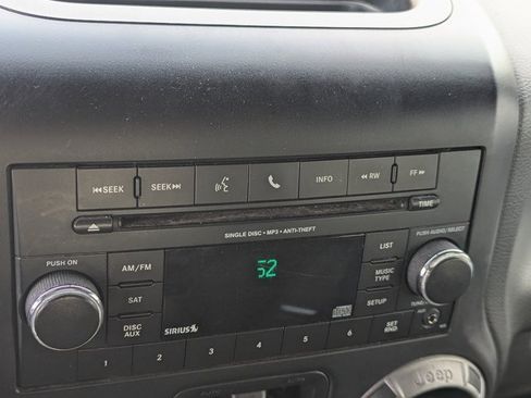 Used 2014 Jeep Wrangler Sport w/ Connectivity Group image 16