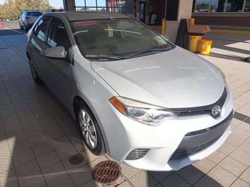 Used 2015 Toyota Corolla LE FWD image 6