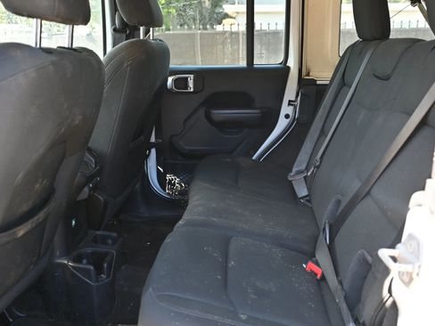 Used 2021 Jeep Wrangler Unlimited Sport image 12