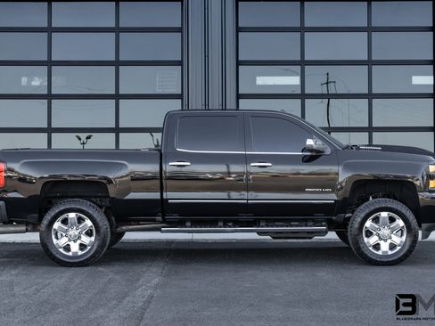 Used 2017 Chevrolet Silverado 2500 LTZ w/ Duramax Plus Package image 9