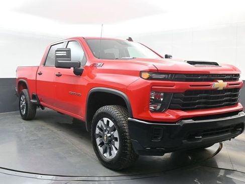 Used 2024 Chevrolet Silverado 2500 Custom w/ Custom Value Package AWD/4WD image 2