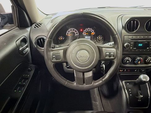 Used 2017 Jeep Patriot High Altitude FWD image 21