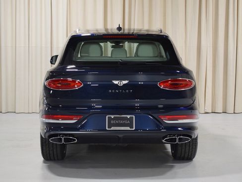 New 2025 Bentley Bentayga image 13